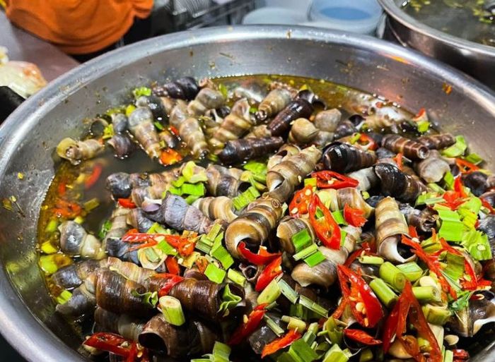 Ốc Hút - Món ngon đặc trưng của Đà Nẵng