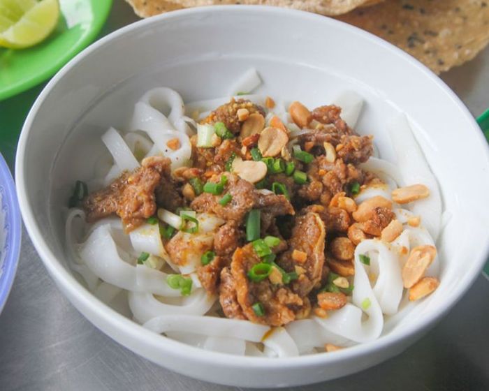 Mì Quảng Dì Bảy