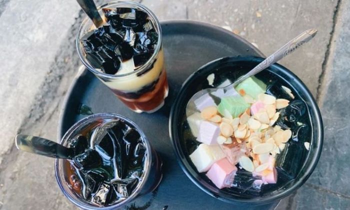 Ẩm thực đường phố Hà Nội