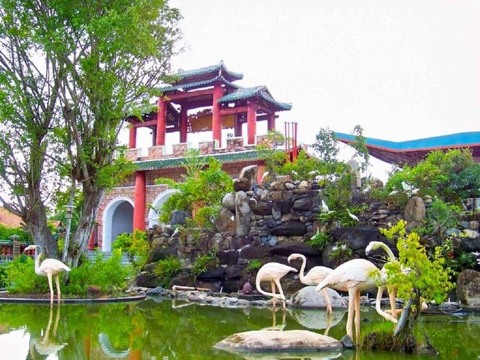 Làng cổ Phước Lộc Thọ