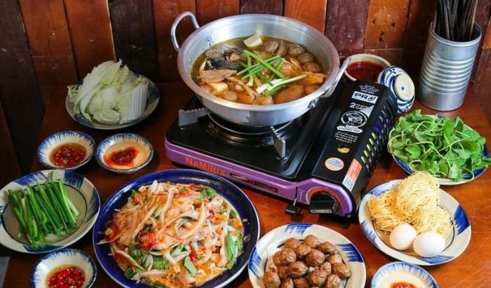 Lẩu bò Ba Toa Nhà Gỗ Đà Lạt là điểm đến được nhiều thực khách ưa chuộng