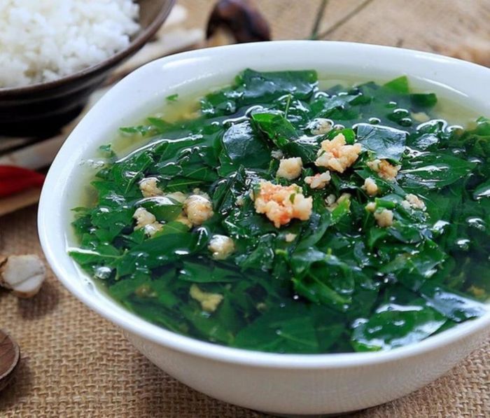 Canh rau ngót nấu tôm thịt