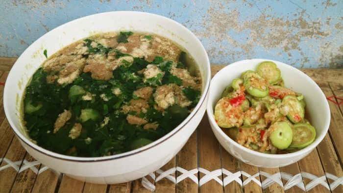 Canh cua mồng tơi rau đay cà pháo