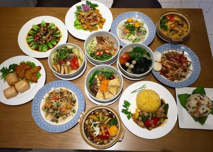 Nhà hàng chay tại Quận 1 với thực đơn hơn 100 món chay phong phú và hấp dẫn.
