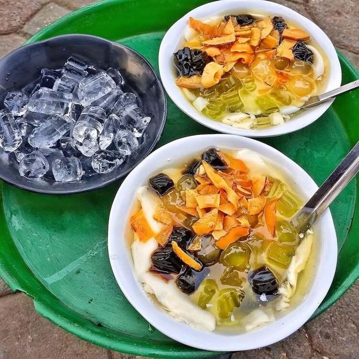 Tàu hủ Xe Lam