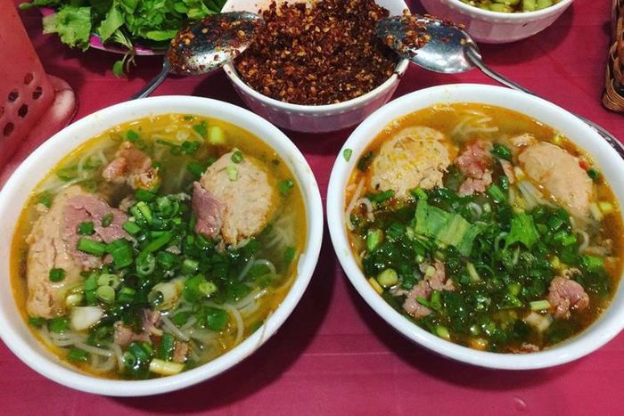 Bún bò O Cương Chú Điệp
