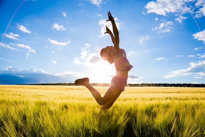 Những dòng trạng thái yêu đời và thả thính cực “chất”