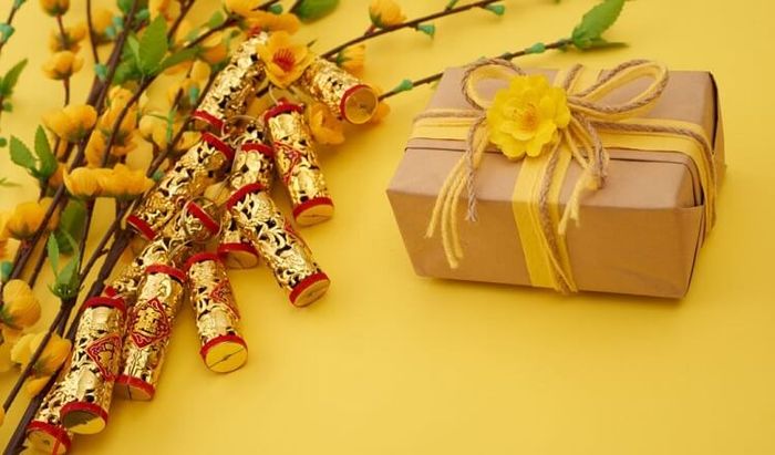 Tết nên tặng quà gì cho người thân, bạn bè? Những ý tưởng độc đáo dành tặng họ.