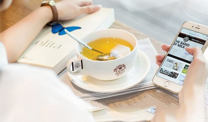 Cập nhật các thông tin khuyến mãi của The Coffee Bean & Tea Leaf từ đâu?