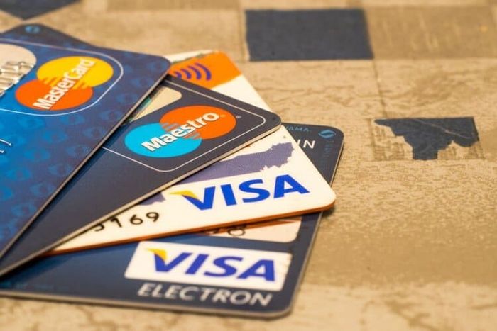 Thẻ VISA là gì