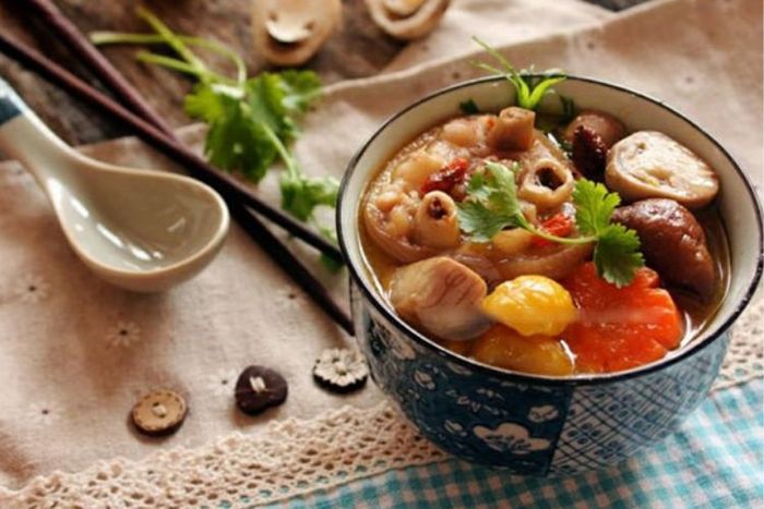 Chân giò hầm hạt dẻ - món ngon cho mùa đông