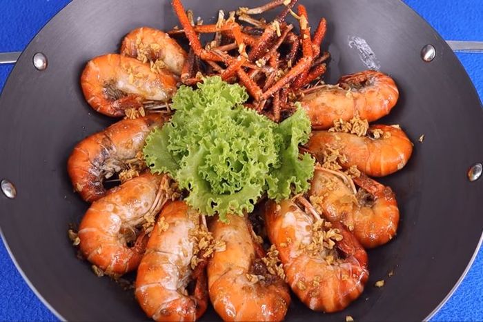 Tôm chiên bơ tỏi