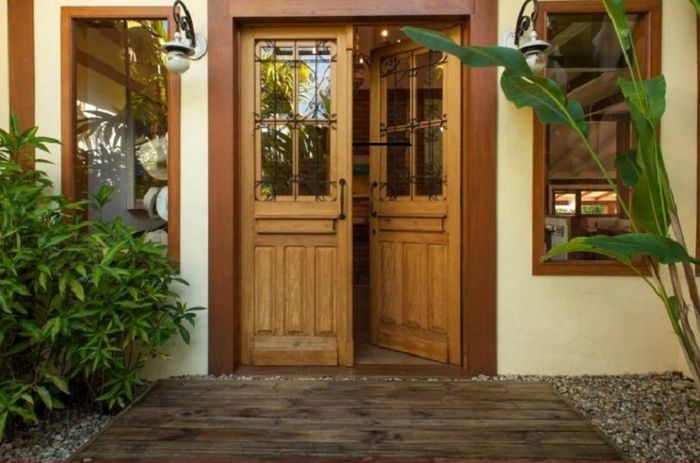 Thu hút tài lộc vào nhà qua việc bố trí cửa ra vào phù hợp với phong thủy