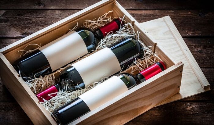 Tết không còn là nỗi băn khoăn khi chọn quà, một bình rượu ngon là món quà quý giá để tặng trong dịp này