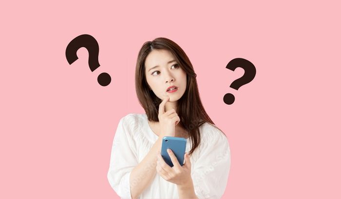 Thuê bao trả trước là dịch vụ mà người sử dụng cần phải nạp tiền vào tài khoản trước để sử dụng dịch vụ. Khi thực hiện cuộc gọi, nhắn tin hay đăng ký gói data,... phí dịch vụ sẽ được trừ trực tiếp từ số dư tài khoản. Nếu tài khoản hết tiền, dịch vụ sẽ bị ngừng và nếu không có bất kỳ giao dịch nào trong một khoảng thời gian dài, tùy vào từng nhà mạng, thuê bao có thể bị khóa 2 chiều và sim sẽ bị thu hồi.