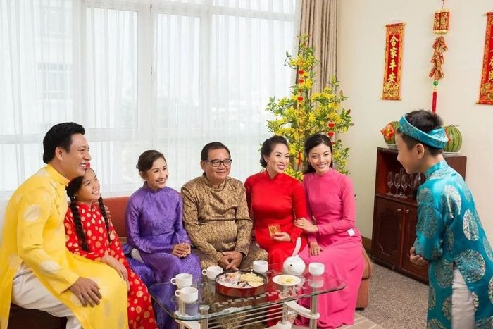 Những lưu ý quan trọng khi chọn người xông nhà