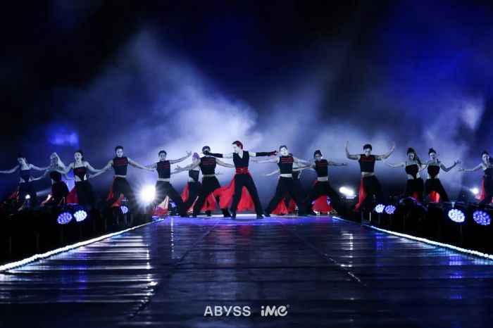 แบมแบมพิสูจน์ให้เห็นถึงความสำเร็จในวงการ K-POP ด้วยการเป็นศิลปินชายเดี่ยวคนแรกที่จัดคอนเสิร์ตฟูลสเกลที่ราชมังคลากีฬาสถาน และเป็นเกียรติแก่ตัวเองและแฟนๆ ทุกคน