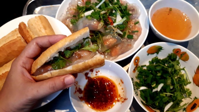 Bánh mì bột lọc Đà Nẵng - Khám phá hương vị độc đáo