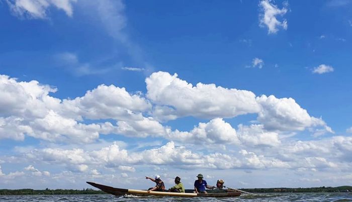 Bàu Sen Quảng Bình