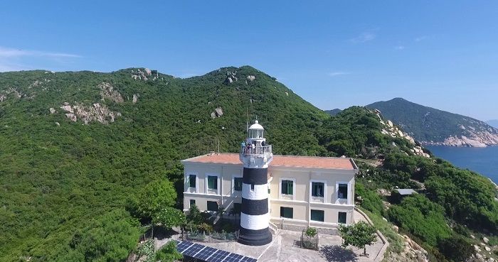 Ngọn hải đăng Hòn Lớn