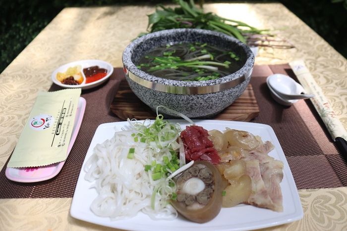 Phở bát đá Hà Nội
