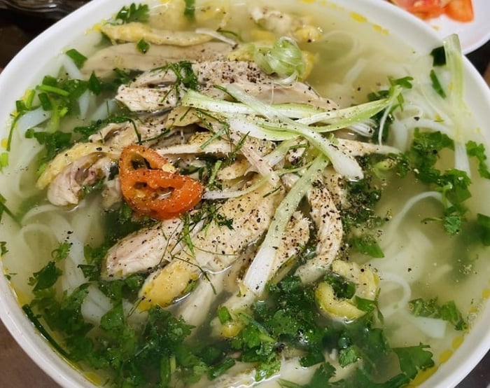 Phở gà Hà Nội