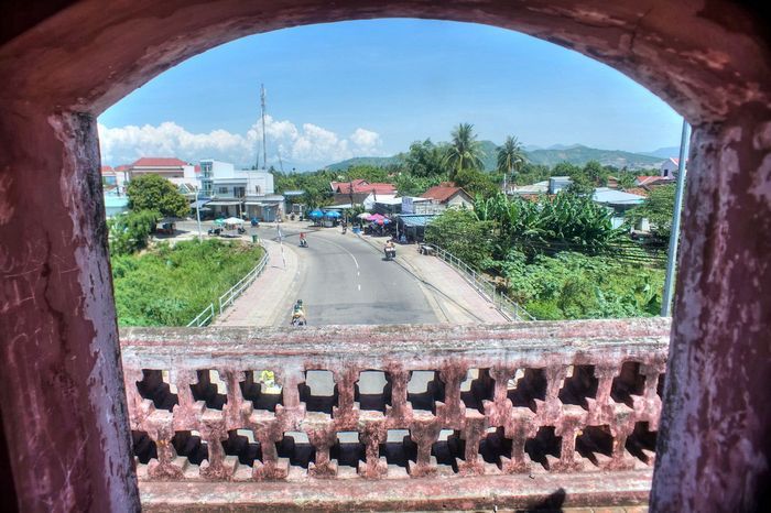 Khám phá thành cổ Diên Khánh