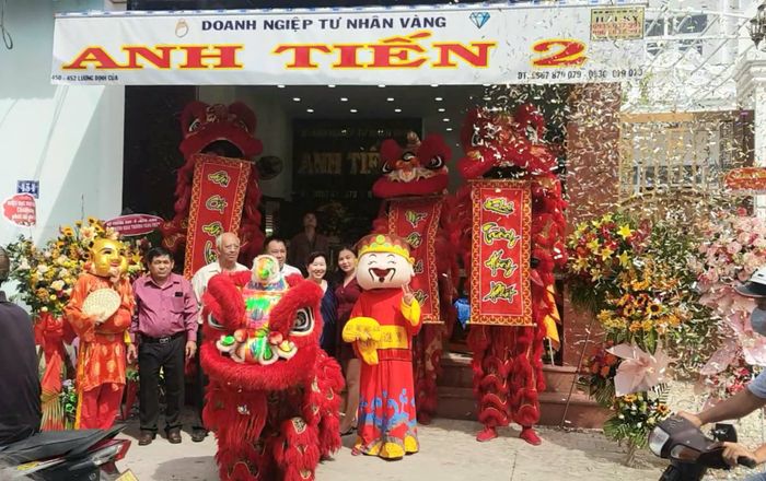 Tiệm Vàng Anh Tiến, 55 Nguyễn Thái Học, Nha Trang, Khánh Hòa