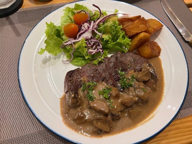 Le Steak nhận được nhiều lời khen ngợi từ thực khách