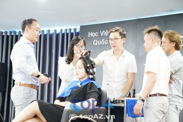Salon Dũng Sài Gòn – nơi học viên được học hỏi từ những chuyên gia hàng đầu trong ngành tóc