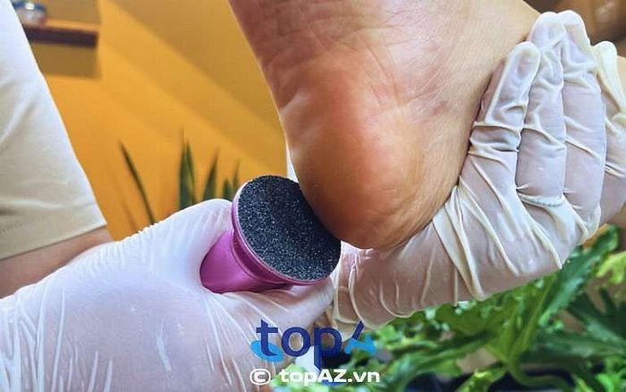 Tiệm chà gót chân uy tín tại Quận 10, chuyên cung cấp dịch vụ chăm sóc đôi bàn chân