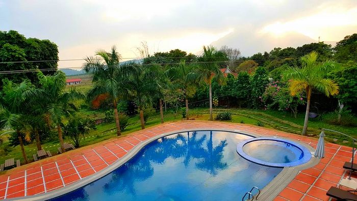 villa Hà Nội có bể bơi