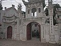 Cổng chính của chùa Vạn Niên