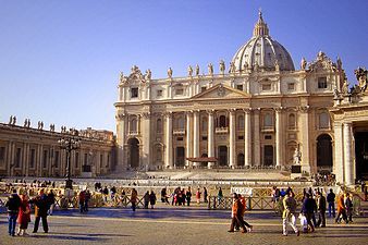 Vị trí của Vương cung thánh đường Thánh Phêrô tại Vatican: 41°54′8″B 12°27′12″Đ﻿ / ﻿41,90222°B 12,45333°Đ﻿ / 41.90222; 12.45333