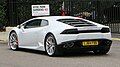 Góc nhìn từ phía sau của Huracán LP610-4