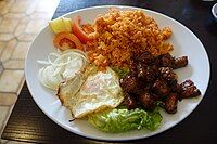 Cơm bò lúc lắc tại Paris