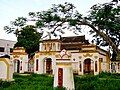 Đình Phú Hựu nằm ở ấp Phú Hòa, thuộc thị trấn Con Tàu Hạ.