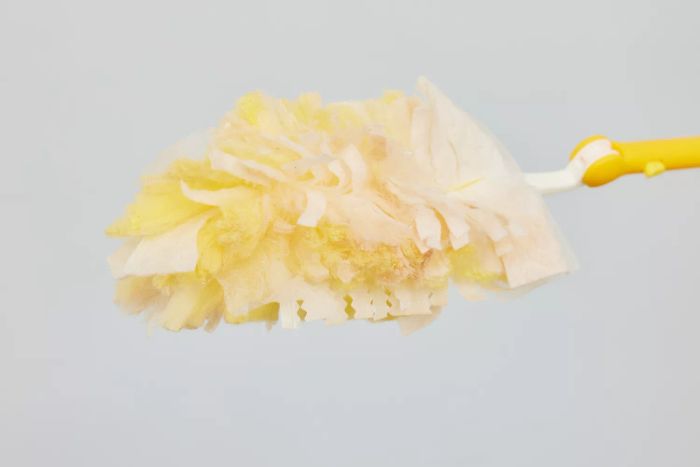 The duster head of the Swiffer 360 Heavy Duty Duster with Extendable Handle Starter Kit.