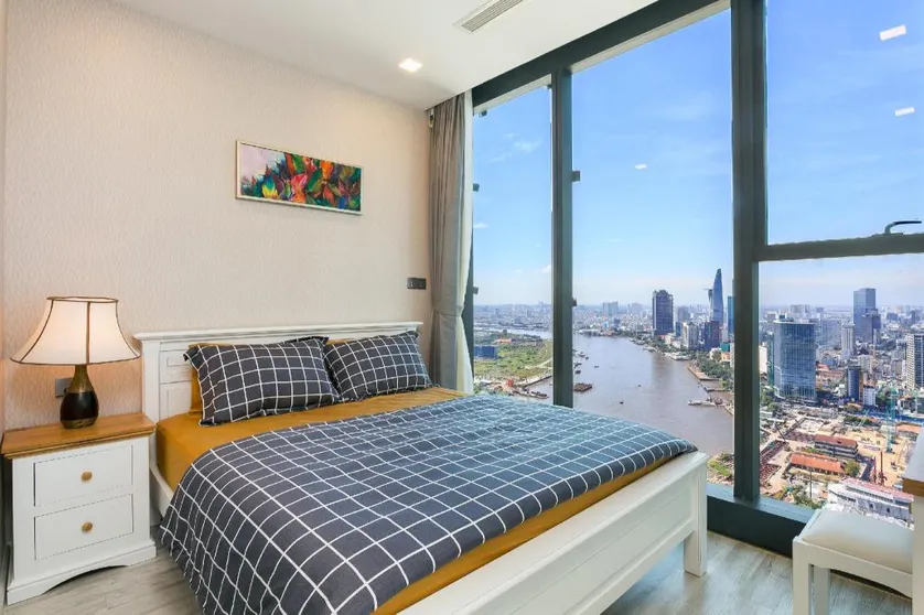 Ảnh Chung cư 70 m² 2 phòng ngủ, 2 phòng tắm riêng ở Quận 1 (Luxury Saigon Home 2BR Free Pool+Gym+Playground )