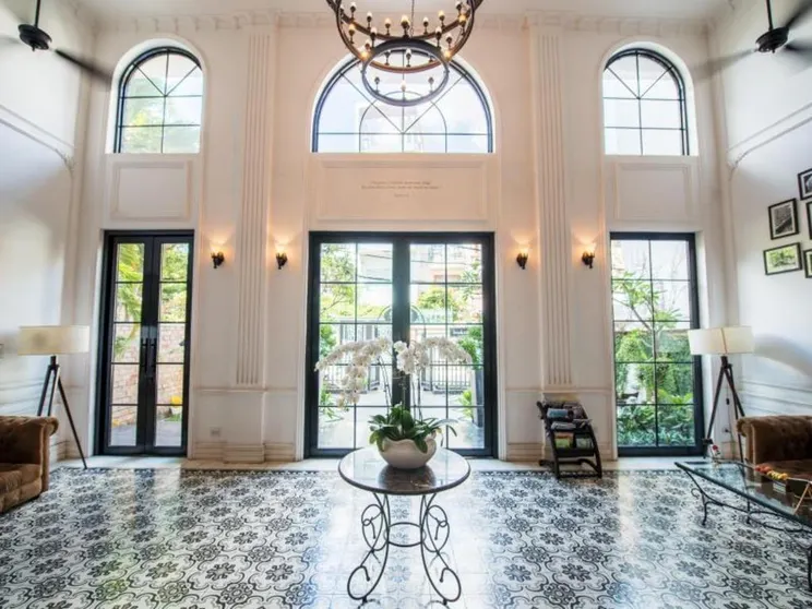 Ảnh Khách Sạn The Alcove Library