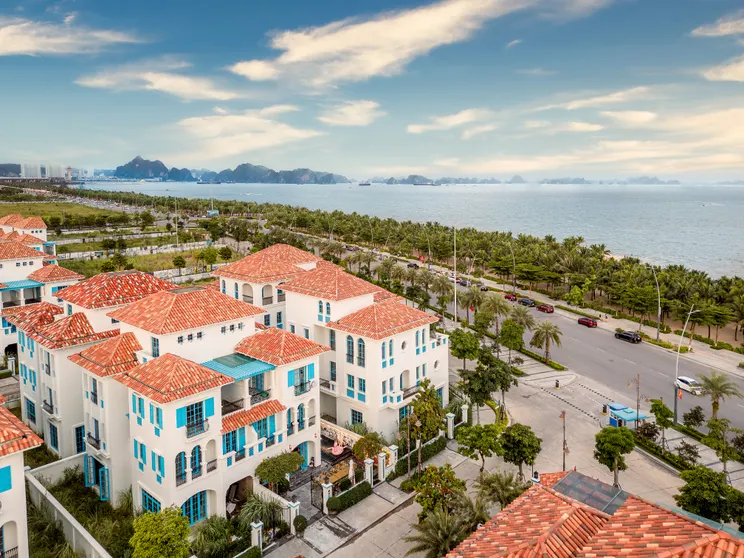 Ảnh Villa Hạ Long 6pn Sun Grand Feria M241 sát biển - Phoenix Villas 