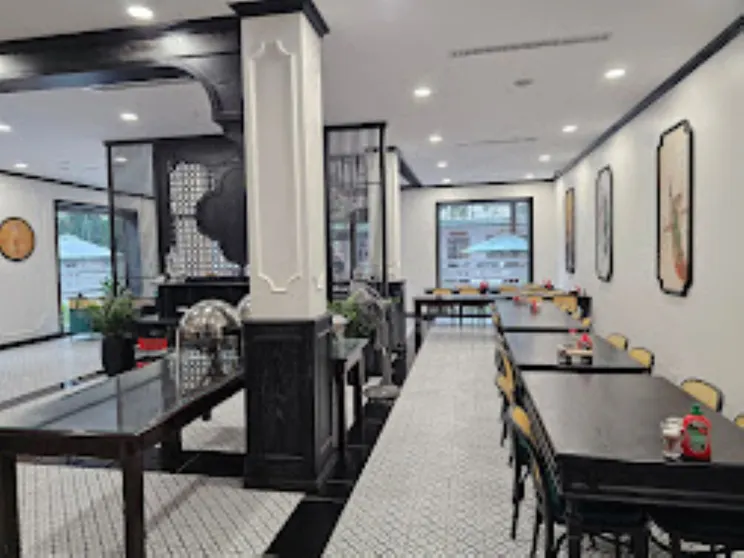 Ảnh Khách sạn Moma Paris Ninh Bình