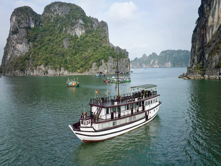 Ảnh Garden Bay Legend Cruise