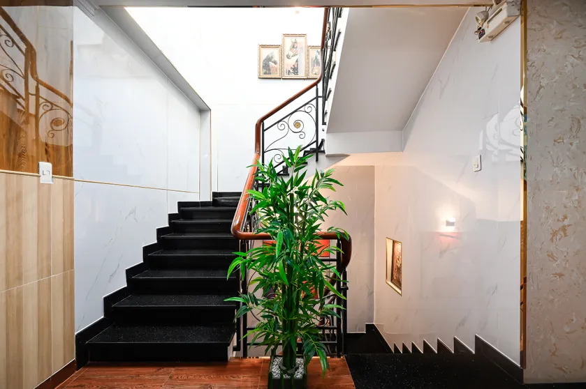 Ảnh Khách Sạn Ly Ly