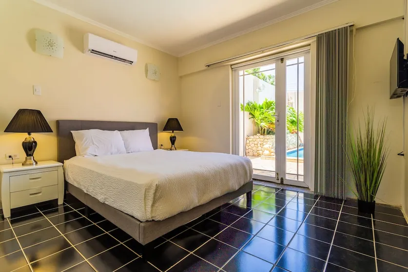 Ảnh Large Villa With View! Private Pool Free Utilities!