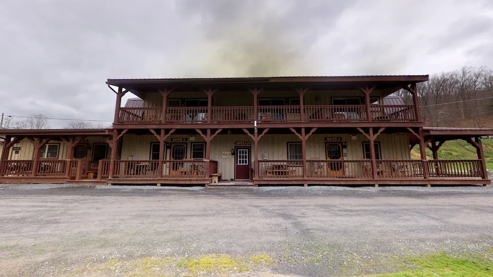 Ảnh Rough Cut Lodge