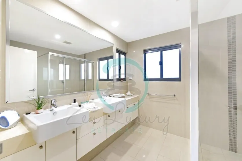 Ảnh Zen Ocean Charm 3BR Luxury W/front Apt Pool + BBQ