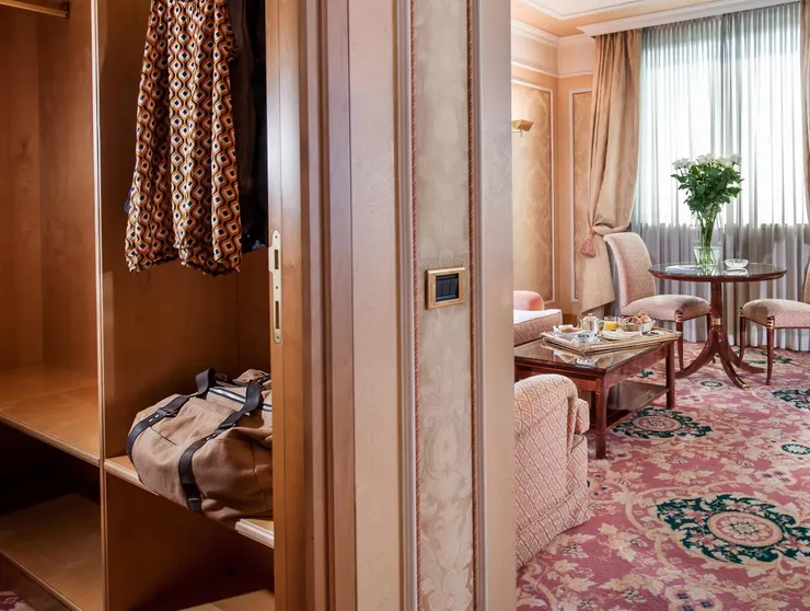 Ảnh Royal Garden Hotel