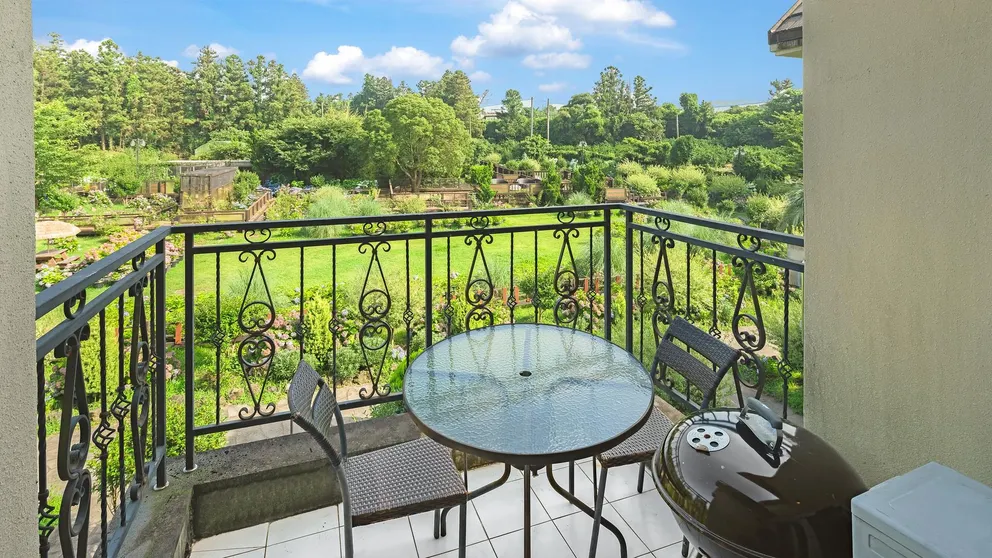 Ảnh Jeju  Spaballys Spa Pension