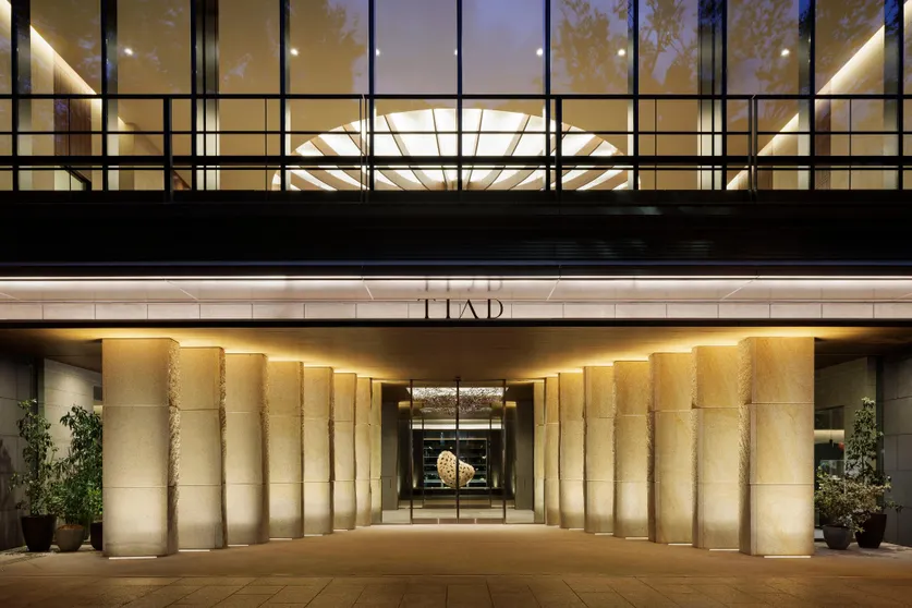 Ảnh TIAD, Autograph Collection